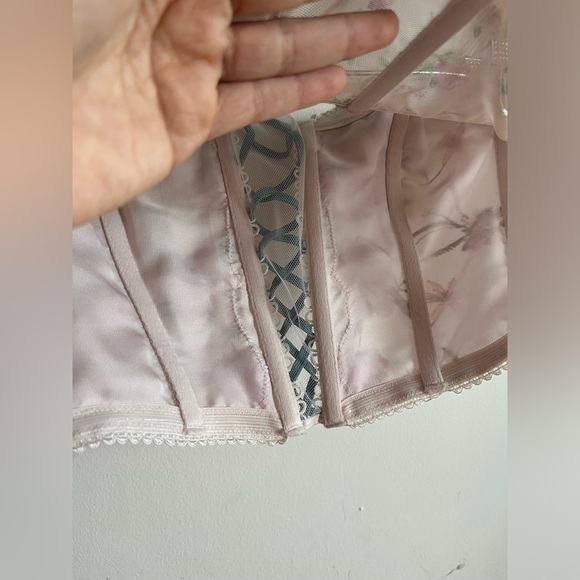 Victoria's Secret Dream Angels Lace up Bra top embroidery floral white boho rare - Picture 13 of 14